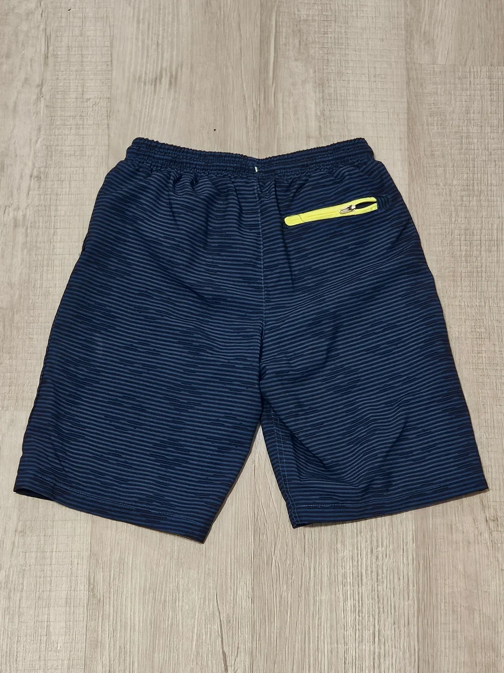 Eddie Bauer Kids Medium 10/12 Navy Striped Athletic Shorts